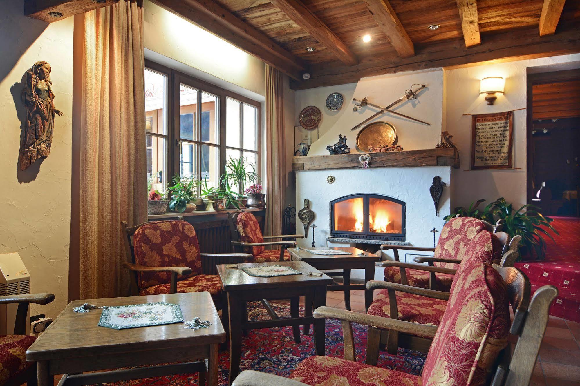 Hotel Dolomites Inn Canazei Exterior photo